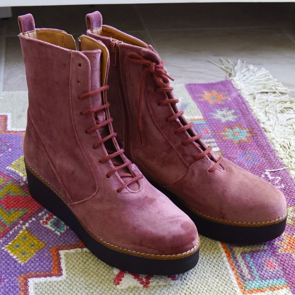 NEW< NOT WORN Anthropologie Dusty Rose Pink Velvet Lace-Up Boots, Size 38